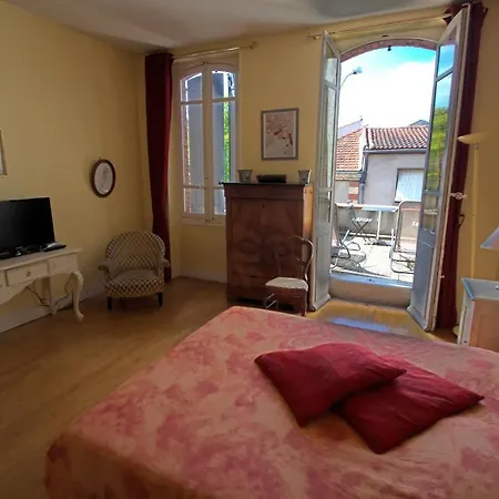 Chambres D'hotes Bellevue Bed & Breakfast 3*